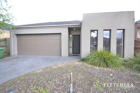 8 Boldrewood Pl, Lynbrook, VIC 3975