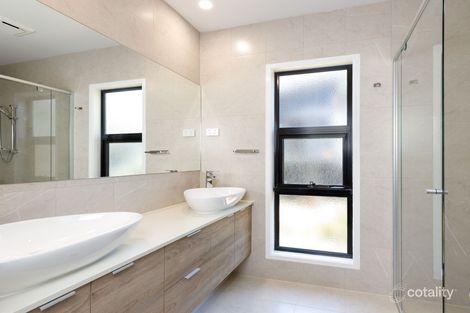 Property photo of 3/15 Kersley Road Kenmore QLD 4069