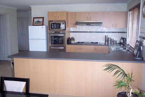 Property photo of 14 McGowan Drive Skye VIC 3977