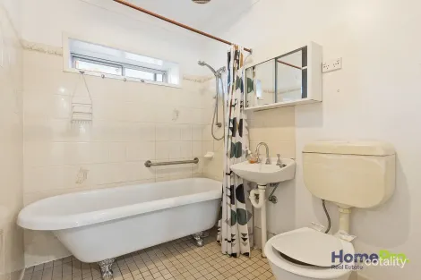 Property photo of 38 Ranchby Avenue Lake Heights NSW 2502