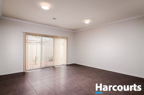 Property photo of 17 Wattlewoods Place Carrum Downs VIC 3201