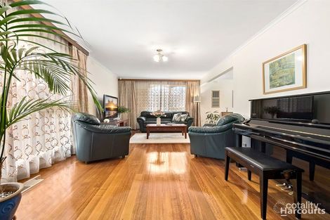 Property photo of 4 Snowden Drive Glen Waverley VIC 3150