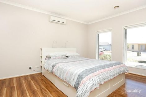 Property photo of 8 Raby Place Deer Park VIC 3023