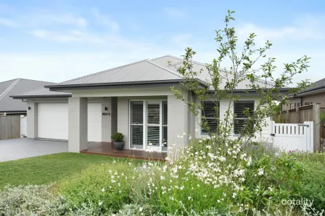 Property photo of 19 Oldfield Road Renwick NSW 2575