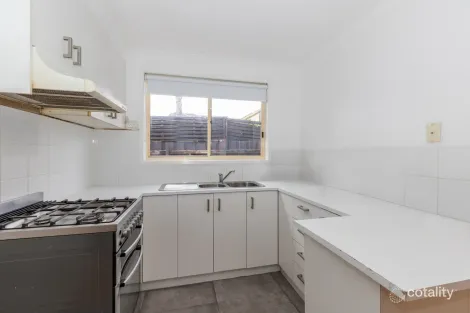 Property photo of 30 Orama Avenue Carrum Downs VIC 3201