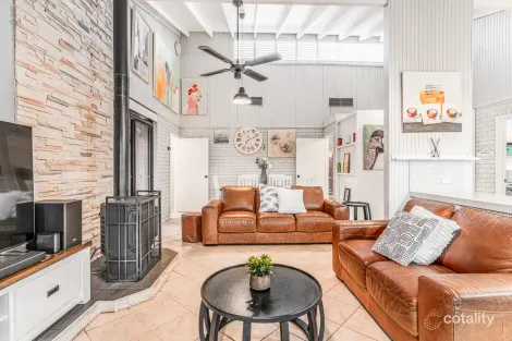 Property photo of 22 Dagmar Way Swan View WA 6056