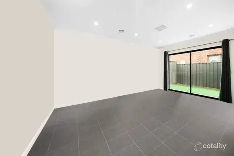 Property photo of 18 Nightfall Way Tarneit VIC 3029