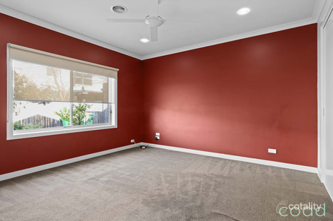 Property photo of 5/28 Pickett Street Reservoir VIC 3073