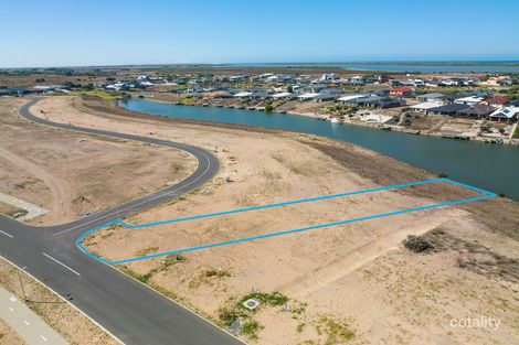 Property photo of 2 Tyro Parade Hindmarsh Island SA 5214