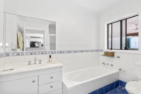 Property photo of 43 Shannon Parade Berkeley Vale NSW 2261