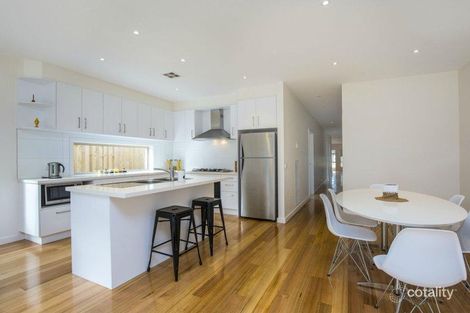 Property photo of 2/31 Wingara Avenue Keilor East VIC 3033