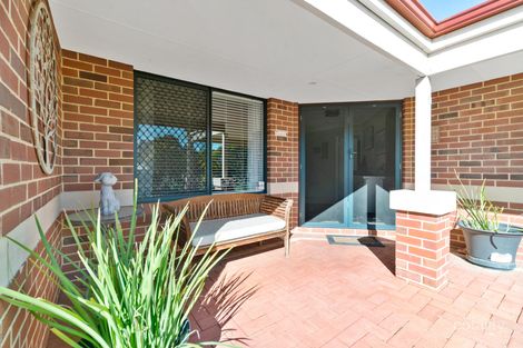 Property photo of 9 Luffe Court Swan View WA 6056