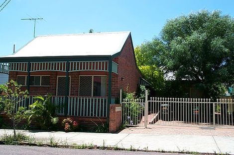 14 Henry St, Tighes Hill, NSW 2297