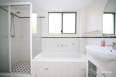 Property photo of 4/237-239 Targo Road Toongabbie NSW 2146