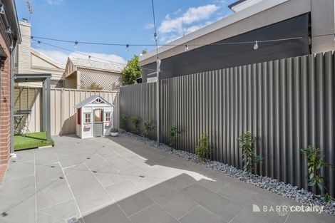 Property photo of 2A Oakbank Grove Pascoe Vale VIC 3044