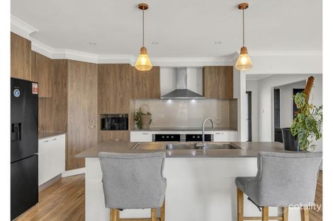 Property photo of 118 Sovereign Drive Deebing Heights QLD 4306