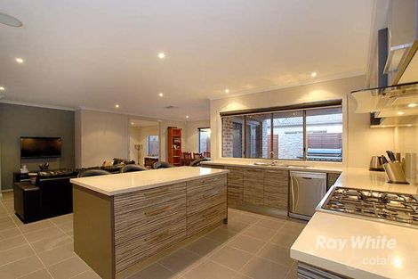 Property photo of 197 Linsell Boulevard Cranbourne East VIC 3977