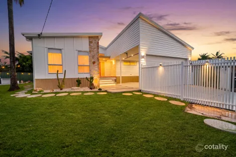 21 Yoorana Pl, Broadbeach Waters, QLD 4218