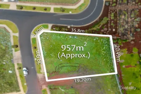 18 Hawkstowe Cres, Greenvale, VIC 3059