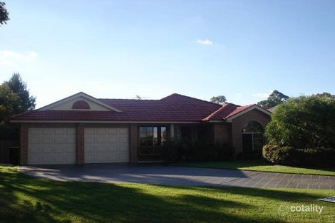 1 Pinnacle Cl, Bolwarra Heights, NSW 2320