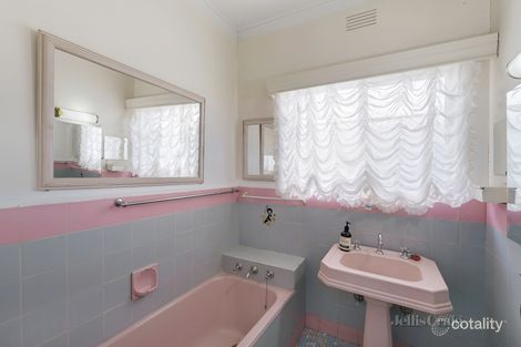 Property photo of 26 Almond Street Balwyn North VIC 3104