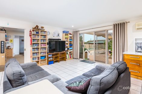 Property photo of 6 Regents Circuit Forest Lake QLD 4078