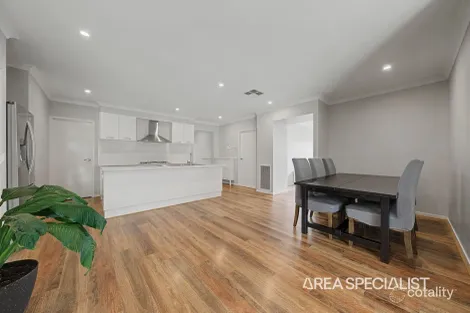 Property photo of 6 Scentbark Way Garfield VIC 3814