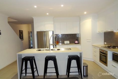 Property photo of 16 Pin Oak Mews Epping VIC 3076