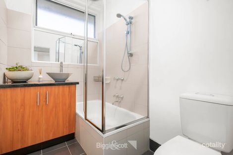 Property photo of 5/30 Abbotsford Street Abbotsford VIC 3067