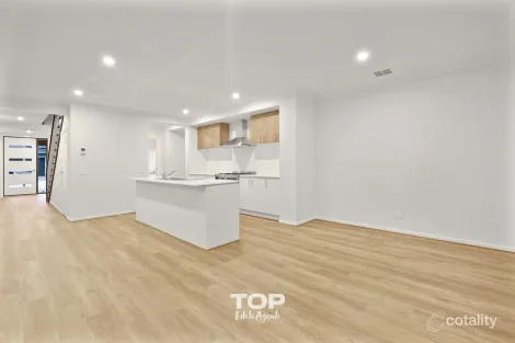 Property photo of 14 Creative Avenue Clyde North VIC 3978