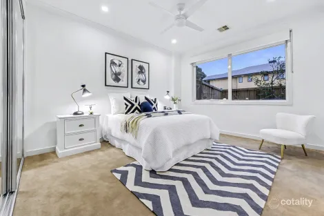 Property photo of 25 Waterside Drive Waterways VIC 3195