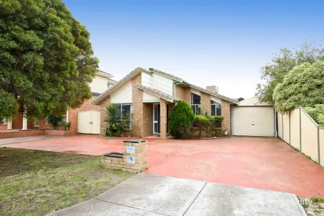 2a St Warden Ct, Keilor Downs, VIC 3038