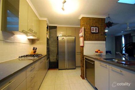 17 Hilltop Ct, Coromandel Valley, SA 5051