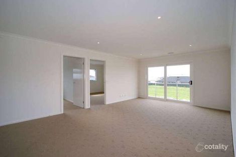 Property photo of 54 Waterside Drive Waterways VIC 3195