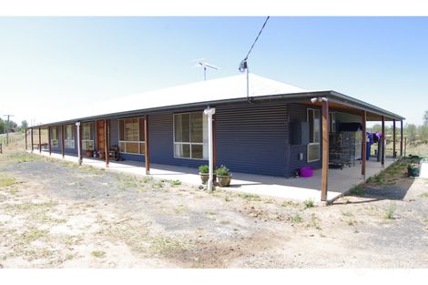 165 Mount Sylvia Rd, Upper Tenthill, QLD 4343