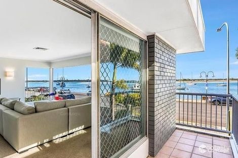 Property photo of 3/312 Marine Parade Labrador QLD 4215