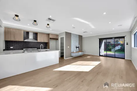 Property photo of 14 Hiskey Crescent Werribee VIC 3030