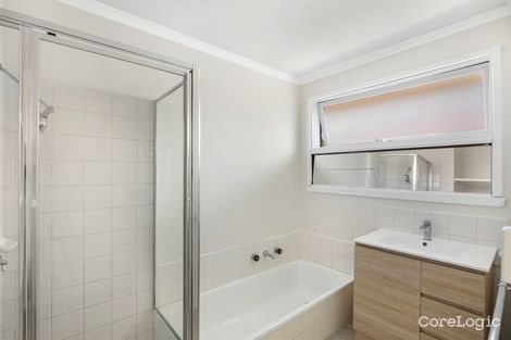 Property photo of 4 Fifer Rise Bundoora VIC 3083