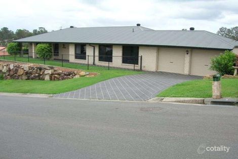 1 Beakey Cl, Petrie, QLD 4502