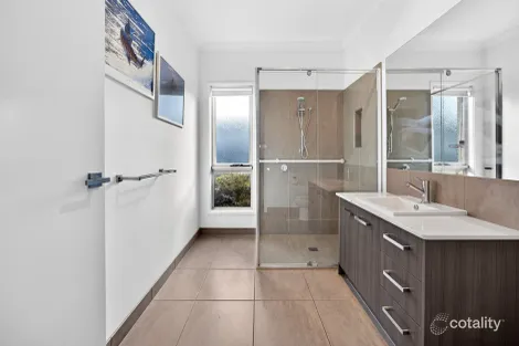 Property photo of 10/431 Waterfall Gully Road Rosebud VIC 3939