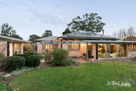 150 Cherry Tree Rd, Hurstbridge, VIC 3099