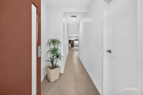 Property photo of 10/431 Waterfall Gully Road Rosebud VIC 3939