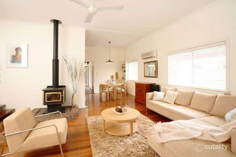 11 Tracey St, Kenmore, QLD 4069