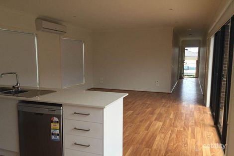 Property photo of 32 Attunga Grove Werribee VIC 3030