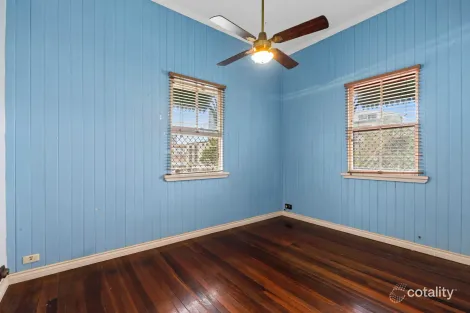 Property photo of 10 Little Norman Street Southport QLD 4215