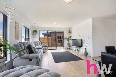 Property photo of 19-21 Trinity Way Armstrong Creek VIC 3217
