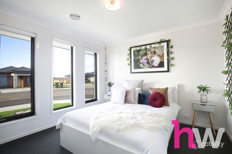 Property photo of 19-21 Trinity Way Armstrong Creek VIC 3217