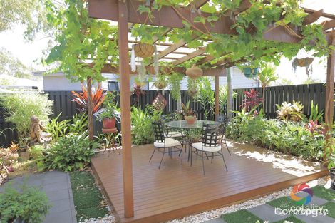 Property photo of 10 Sea Prince Circuit Clinton QLD 4680