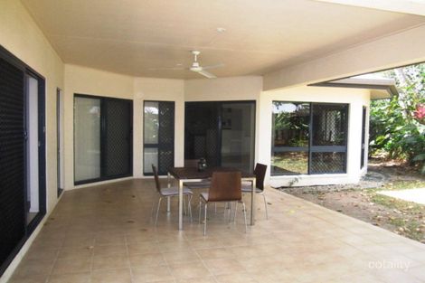 8 Palmetto St, Palm Cove, QLD 4879