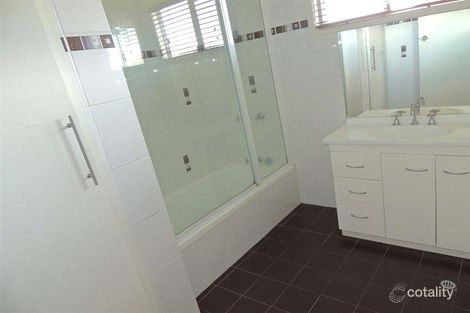 Property photo of 4 Gannet Street New Auckland QLD 4680